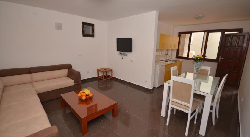 Apartments Minja S Petrovac Zewnętrze zdjęcie